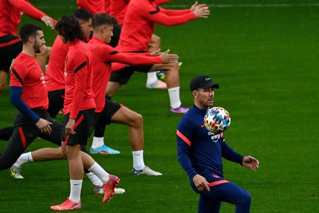 西甲-莱万哑火冈萨雷斯制胜 巴萨0-1莱加内斯